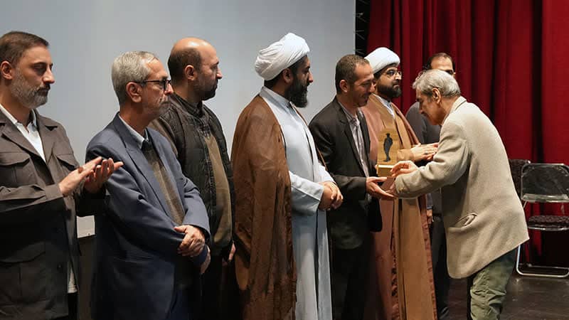 با حضور مدیرکل تبلیغات اسلامی؛  اکران تخصصی مستند سینمایی «ناخدا عباس» در بوشهر